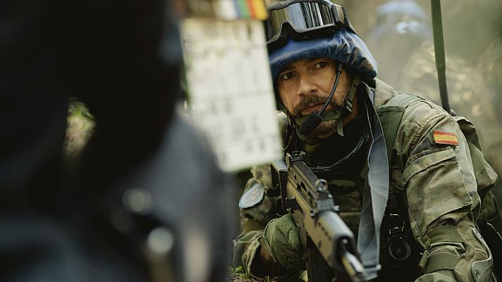 Fuerza de Paz - Teniente Alfredo Cuesta (Félix Gómez)