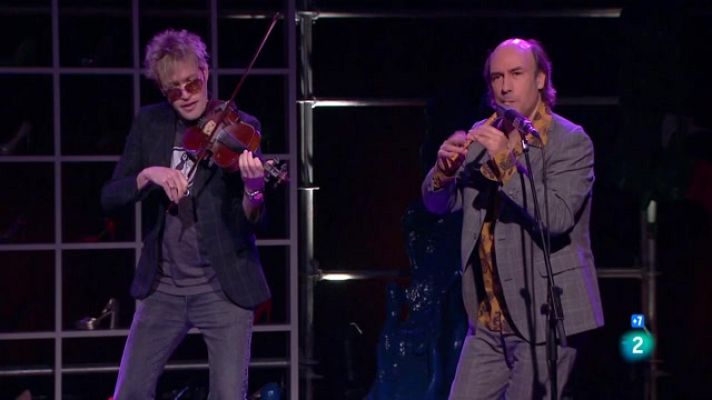 Punts de vista - Entrevista i actuació de Carlos Núñez | Punts de vista