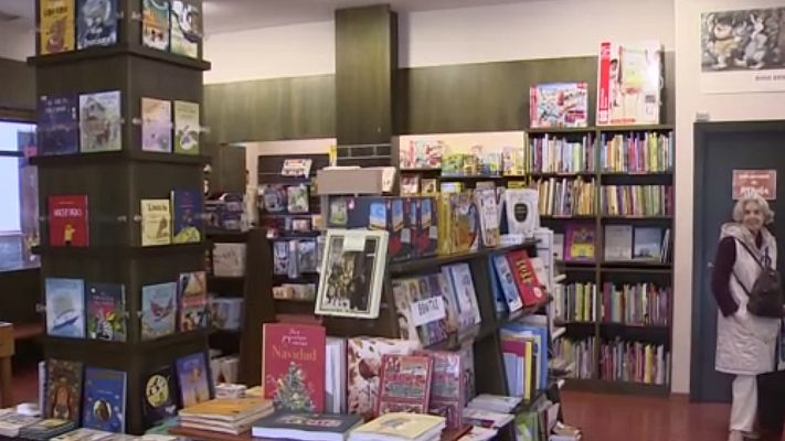Telediario 1 - Rayuelainfancia, una librería sevillana infantil de premio