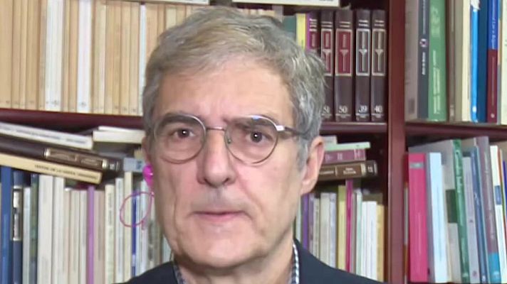 La hora de La 1 - Catedrático de Derecho: "El Constitucional decide si admite el recurso del PP, es lógico que lo haga"