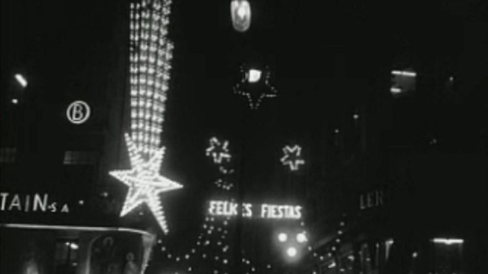 NO-DO - Iluminación navideña en las calles de Barcelona en 1961