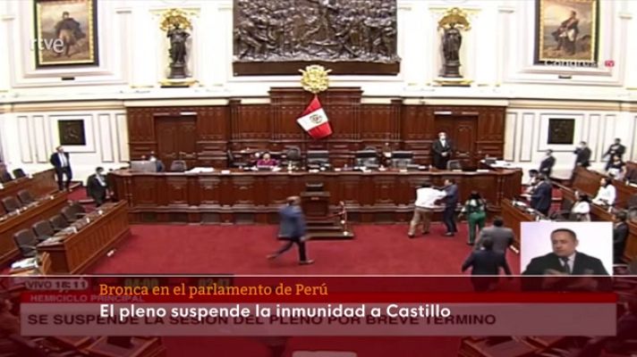 Parlamento - Bronca en el Parlamento de Perú