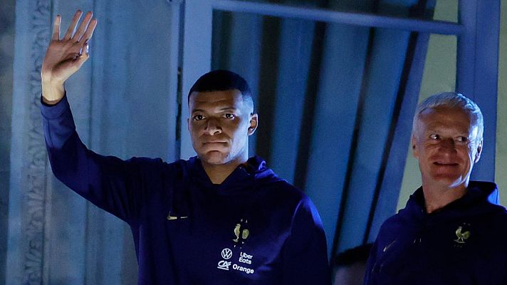 Telediario 2 - Resaca tras la derrota de Francia en la final del Mundial