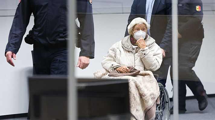 Telediario 1 - Alemania condena a la secretaria de un campo nazi