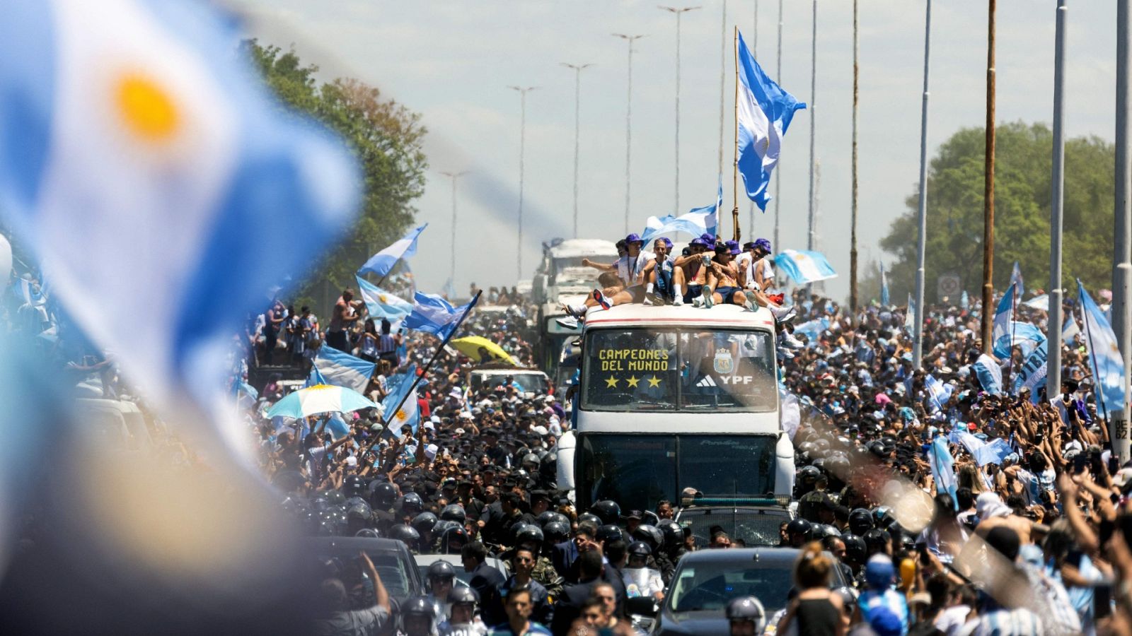Locura en Argentina en la celebración por su tercer Mundial | Ver
