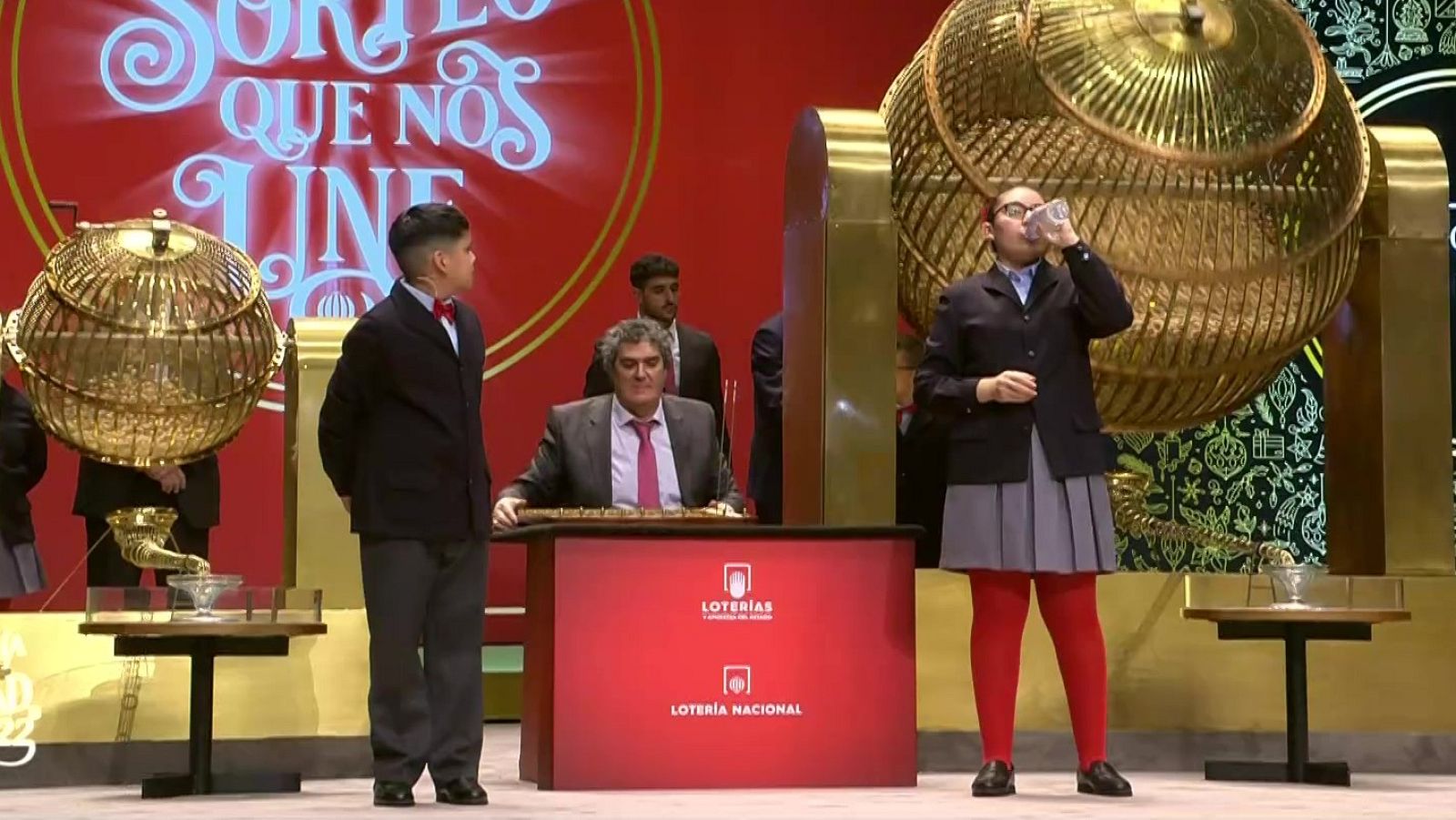 Los nervios de Daniela en el sorteo de la Lotería de Navidad | Ver