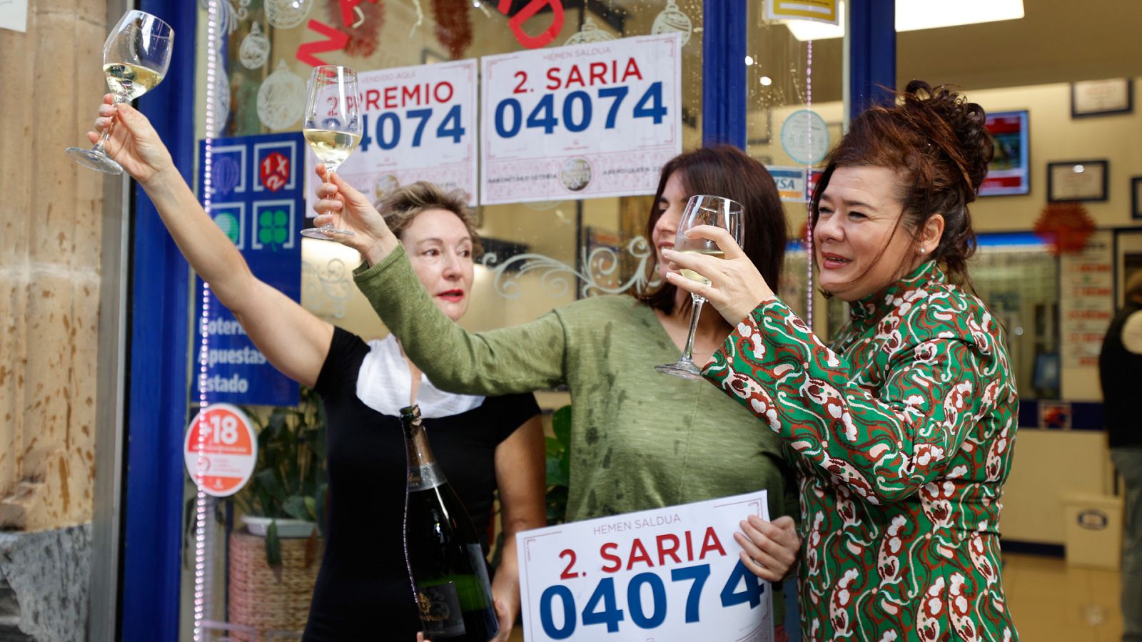 Lotería Navidad 2022 - Celebraciones de el Segundo Premio en Bilbao