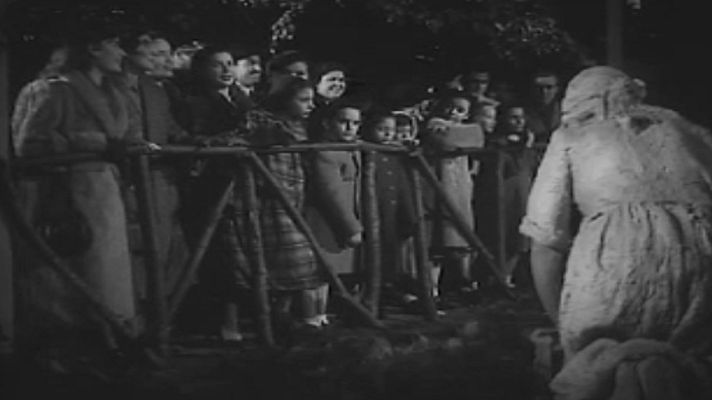 NO-DO - Belén a tamaño natural, en el Cottolengo de Barcelona