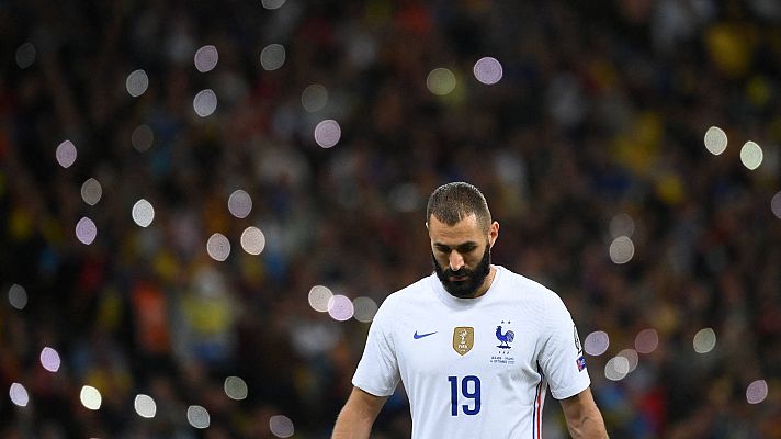 Telediario 1 - Benzema pasó página de Francia: solo sigue a cinco 'Bleus'