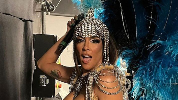  - Lorenavidad: Lorena Castell, atrapada en un cuarto de baño