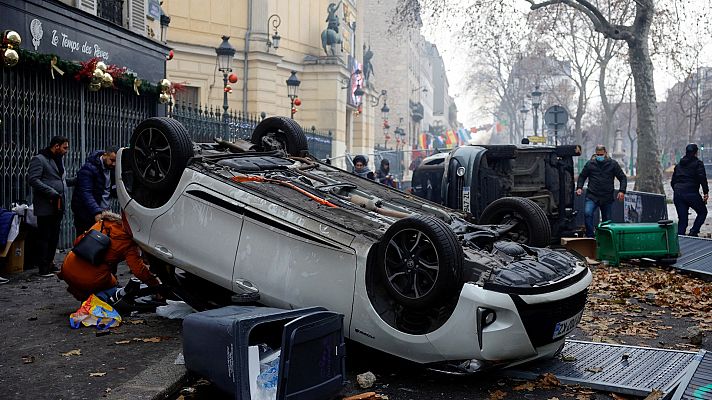 Telediario Fin de Semana - Una manifestación de militantes kurdos en París termina en disturbios