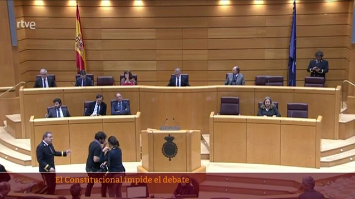 Parlamento - El Tribunal Constitucional suspende parte del debate