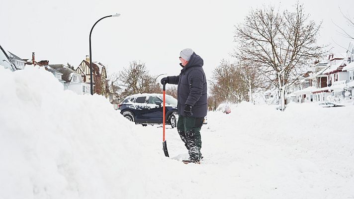 Telediario 1 - Nueva York, contra los estragos de la tormenta Elliot