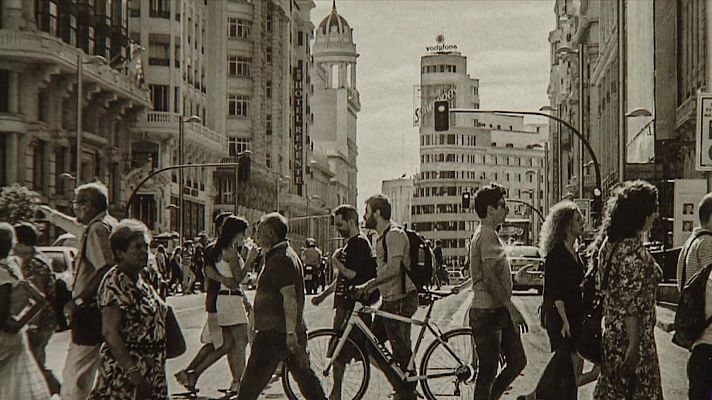 Telediario 1 - El cartel de Schweppes, 50 años de un símbolo