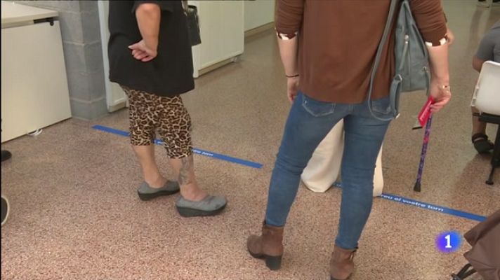 L'Informatiu - Un CAP de l'Hospitalet ensenya als pacients amb ferides cròniques a curar-se a casa