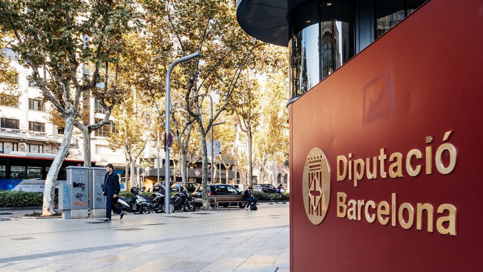 La Dipu, el govern desconegut - Veure ara el documental