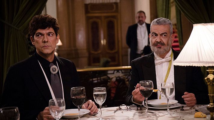 Especiales Nochevieja con José Mota - ¡Sálvese quien Putin! - Cena de Nochevieja: Caprile y Palomo