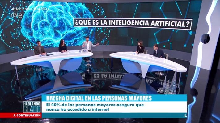 Hablando claro - Ana Pina: "Es muy dramático que las personas mayores se queden atrás"