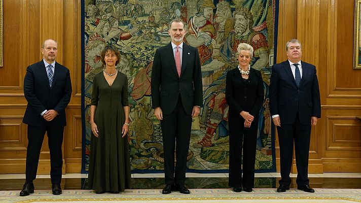 Informativo 24h - Los nuevos magistrados del TC prometen su cargo ante el rey