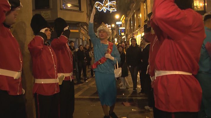 Telenavarra - Los disfraces más pintorescos de la Nochevieja carnavalesca en Pamplona