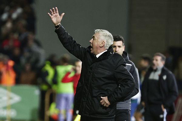 Estudio Estadio - Ancelotti, en Cáceres: "En este campo no se puede jugar"