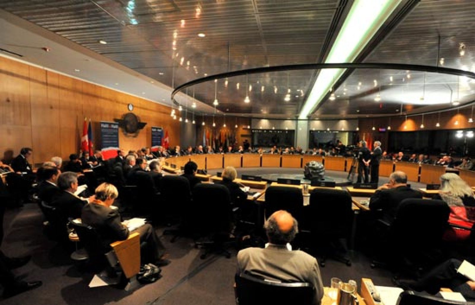 Telediario 2 en cuatro minutos - 25/01/10 | Ver