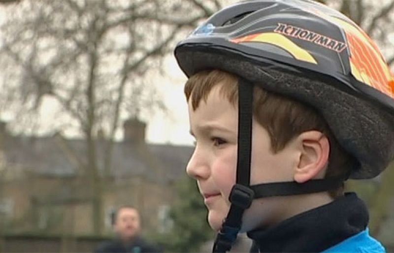 Un niño británico recauda 120.000 libras para las víctimas del terremoto de Haití | Ver
