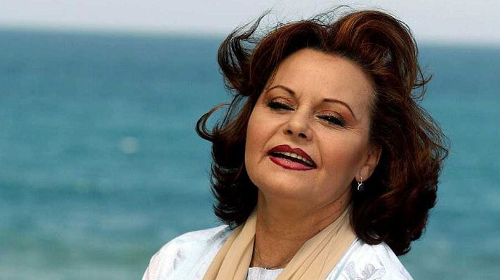 Telediario 1 - Rocío Durcal y Rosalía en la lista de los mejores cantantes de la historia de 'Rolling Stones'