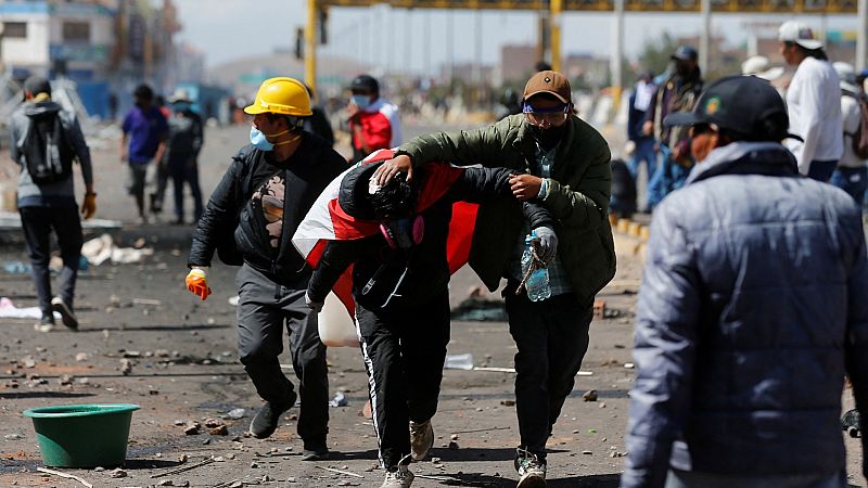 Mueren al menos 18 personas en la jornada más sangrienta de las protestas en Perú