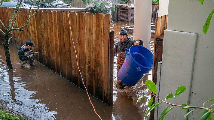 La tarde en 24h - Las inundaciones dejan 17 muertos en California