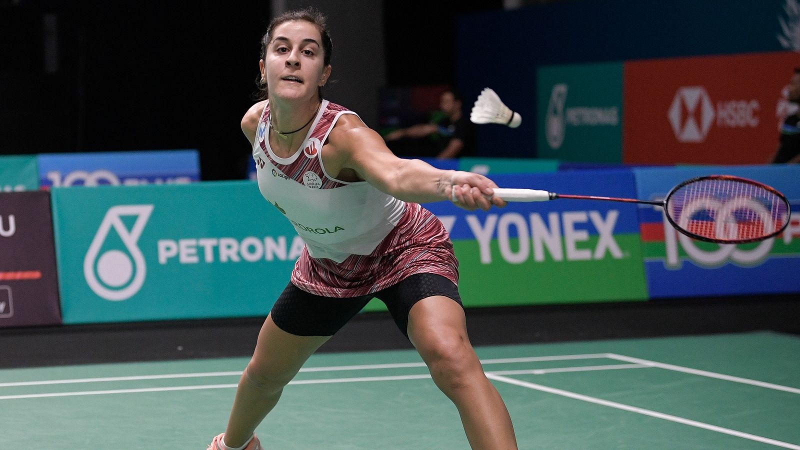 Carolina Marín gana a Chochuwong y está en cuartos de Malasia - Telediario Matinal | Ver