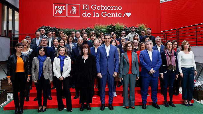 Telediario 1 - Los partidos se vuelcan de lleno en la precampaña de las elecciones municipales y autonómicas