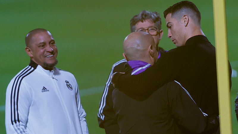 Cristiano Ronaldo visita a sus excompañeros del Madrid en Arabia Saudí