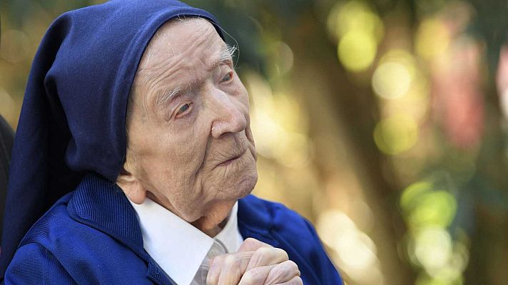 Telediario 1 - María Branyas, la persona más longeva del planeta con 115 años tras la muerte de Lucile Randon