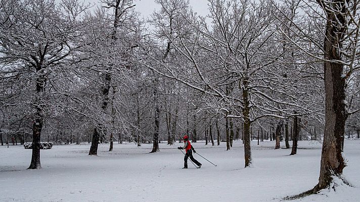Telediario 2 - Fien congela España en el peor día de temporal