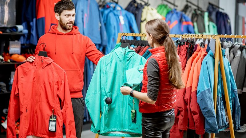 La nieve y el frío reactivan la venta de estufas y ropa de esquí | Ver