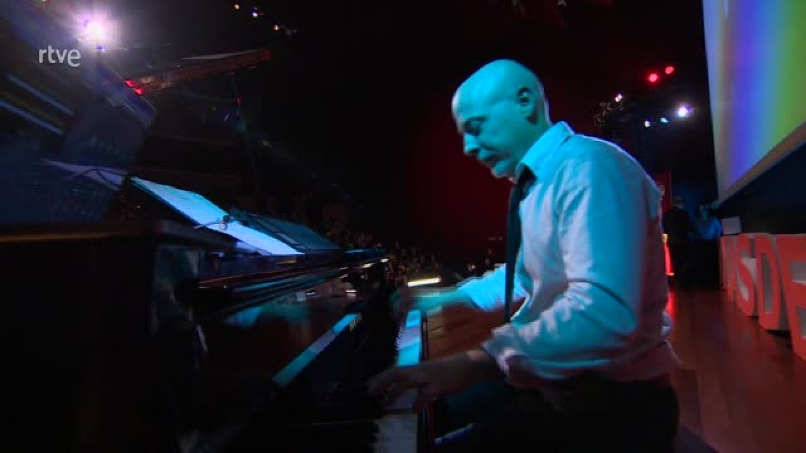 Días de Cine: Sergio De La Puente interpreta "Not The End" | Ver