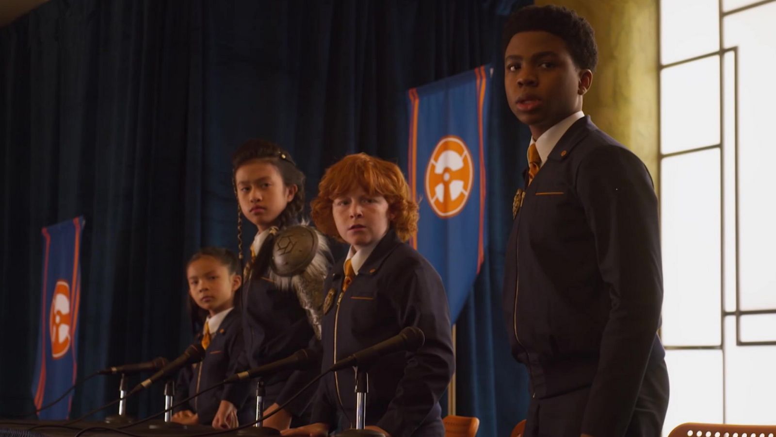 Noticias insólitas. Parte 1 - División O | Ver