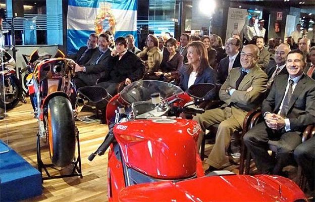  - ¡Que vuelven las motos!