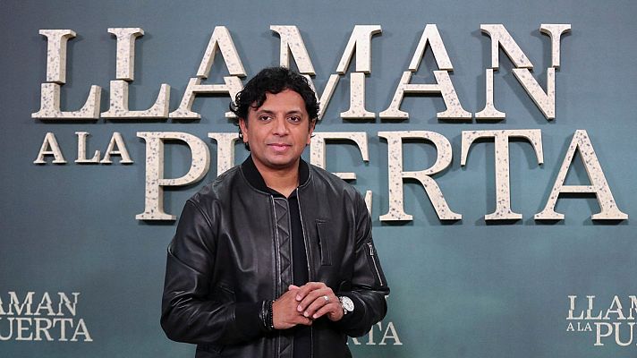 Telediario 1 - M. Night Shyamalan presenta en Madrid su nueva película: 'Llaman a la puerta'