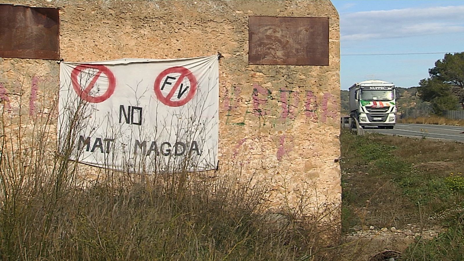 Una planta fotovoltaica de 500 hectàrees a la Plana Alta genera el rebuig del veïnat