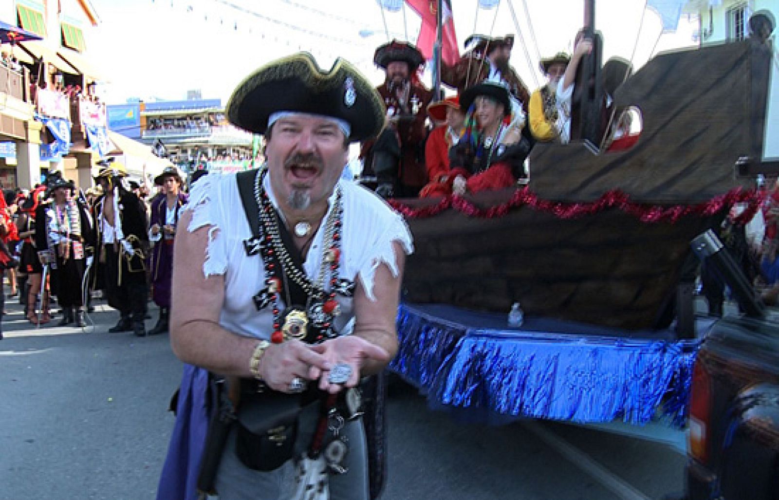 Españoles en el mundo - Caimán - Tomas falsas | Ver