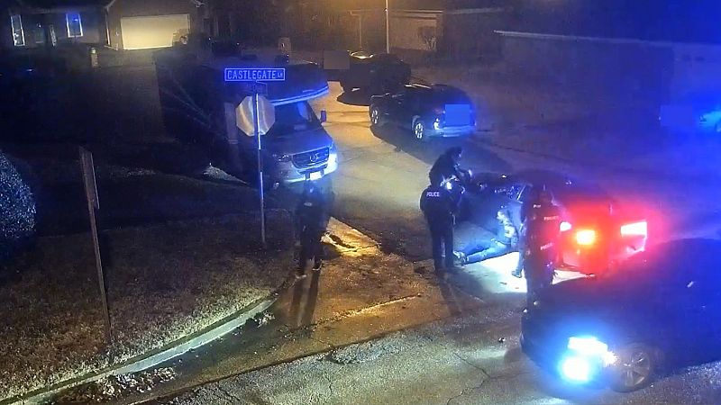 Un vídeo muestra la paliza de varios policías a Tyre Nichols