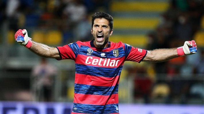 Telediario 1 - Buffon, guardián de la portería a sus 45 años