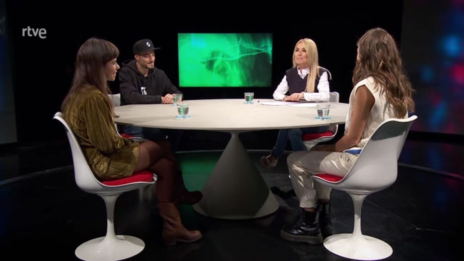 Versión española - La inocencia (presentación) - ver ahora