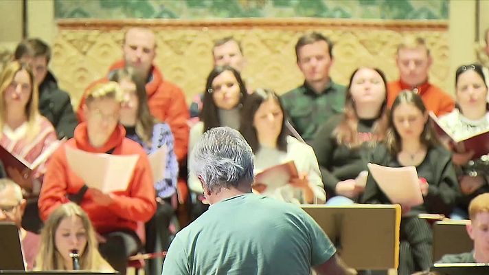 Telediario 2 - La Orquesta Sinfónica de Járkov finaliza su gira benéfica en el Palau de la Música