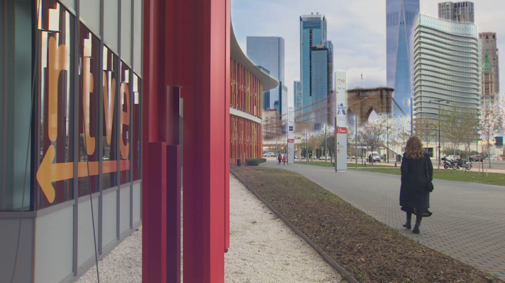 Noticias Aragón - Paris Hilton o Brooke Shields confían en las borchas de una maquilladora zaragozana