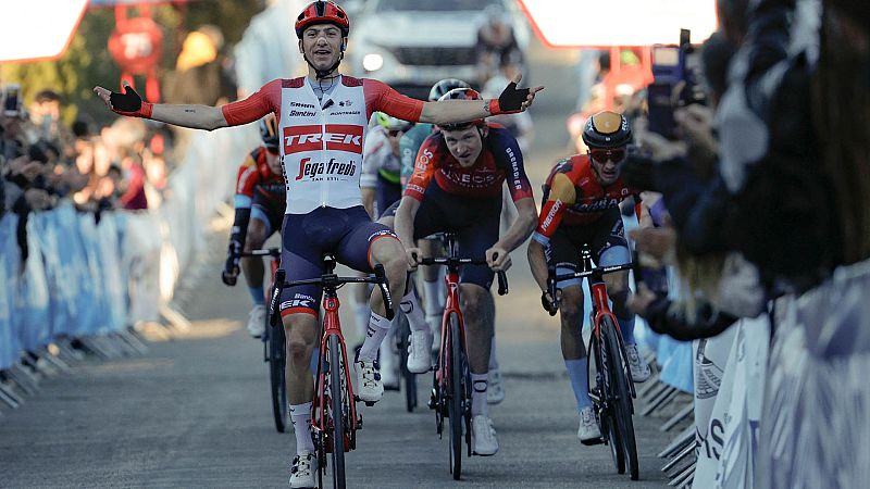 Volta a la C. Valenciana | Ciccone gana en el Alto de Pinos - ver ahora