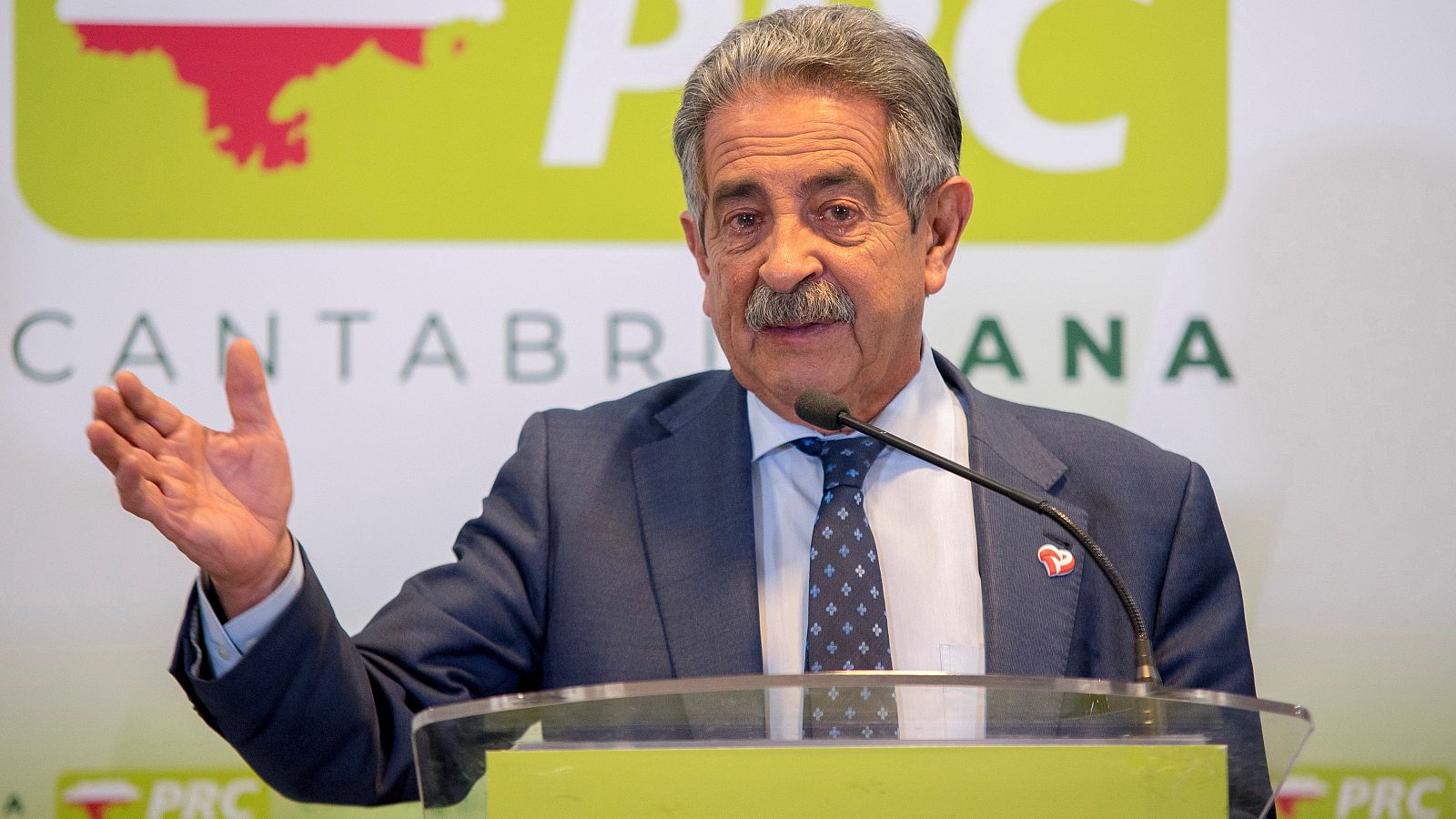 Revilla, sobre el retraso de los nuevos trenes: "La ministra reconoce que es una chapuza y van a rodar cabezas"