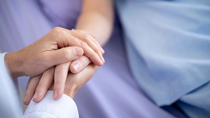 Telediario Fin de Semana - La lucha contra el cáncer contada por los pacientes